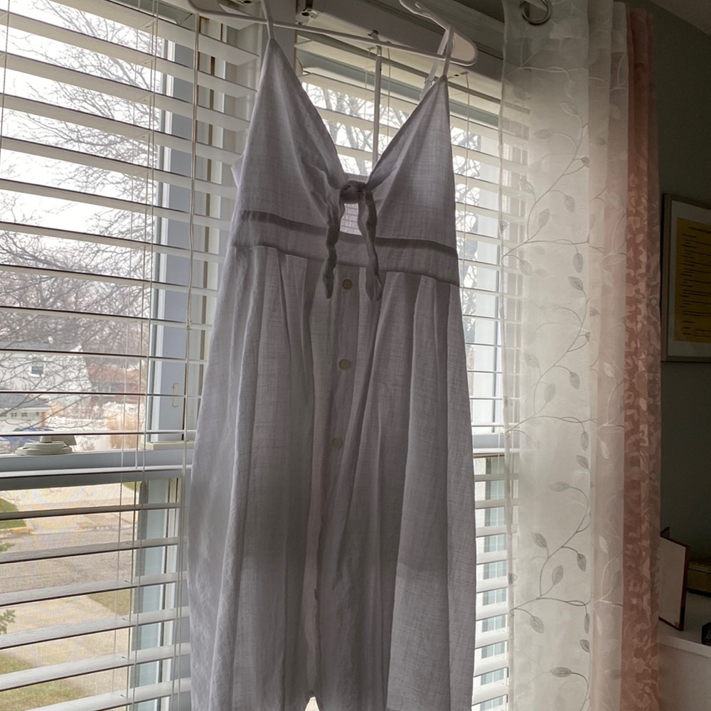 White bow dress